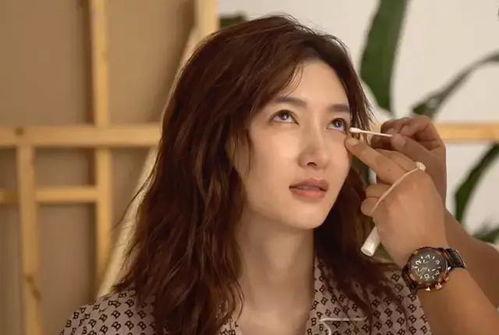 美妆师爆料杨幂事件视频,揭秘明星化妆台背后的秘密